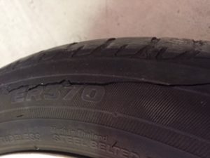 Cracked tyre sidewall